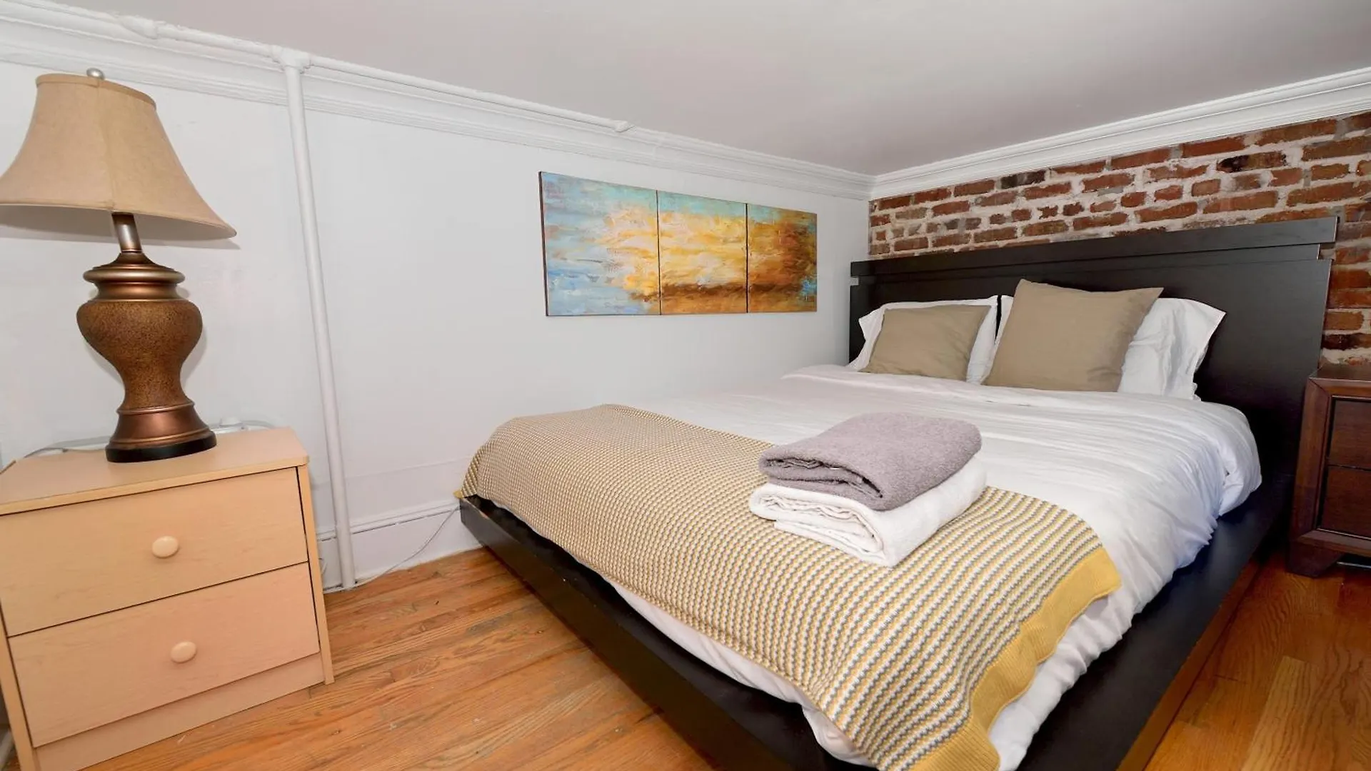 Charming 3-Bedroom Apartment In Midtown West New York 0*,  United States