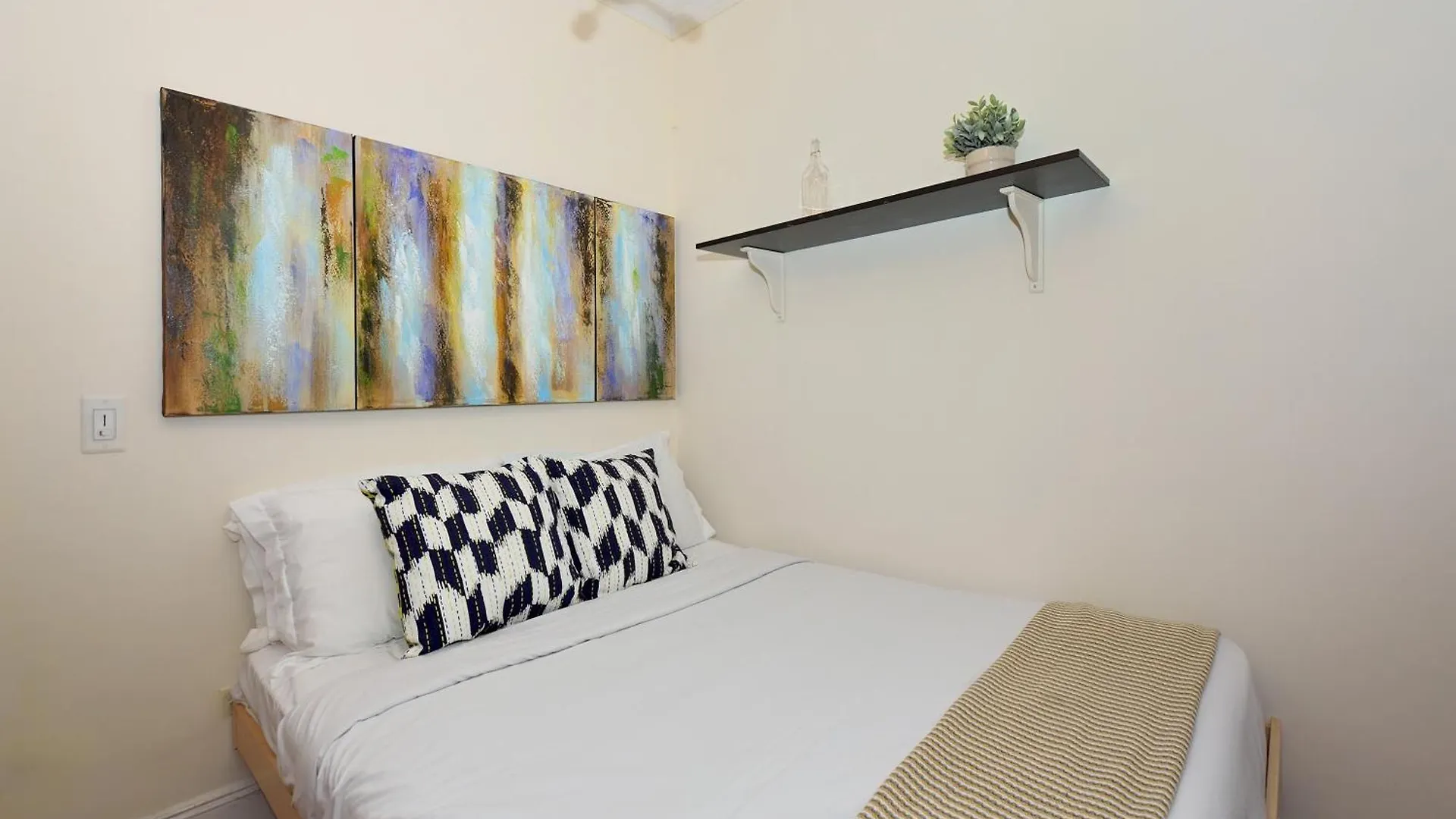 Charming 3-Bedroom Apartment In Midtown West New York