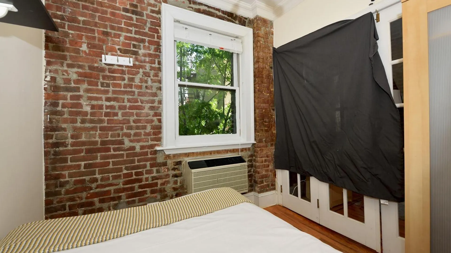 Charming 3-Bedroom Apartment In Midtown West New York 0*,  USA